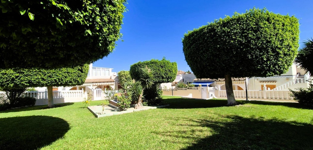 Herverkoop - Villa -
Torrevieja - La siesta