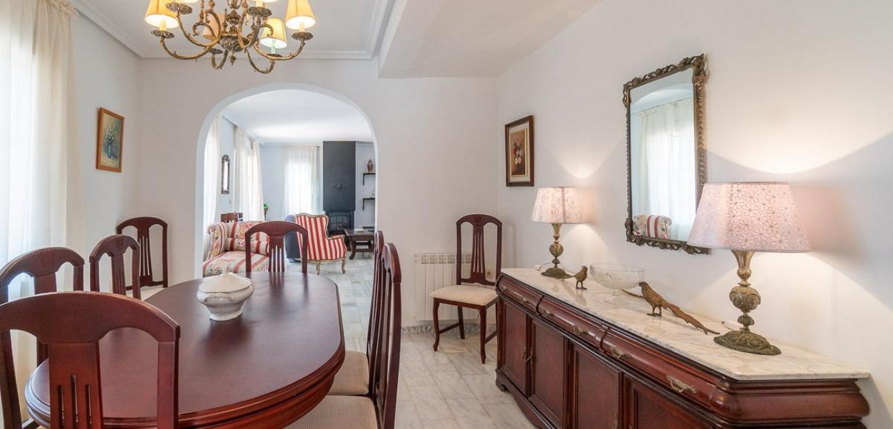 Herverkoop - Villa -
Torrevieja - La Mata