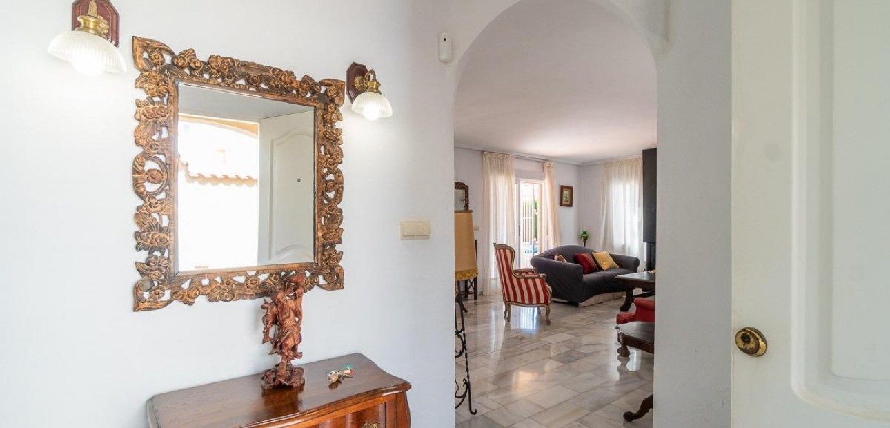 Herverkoop - Villa -
Torrevieja - La Mata