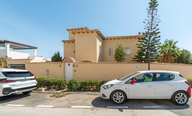 Herverkoop - Villa -
Torrevieja - La Mata