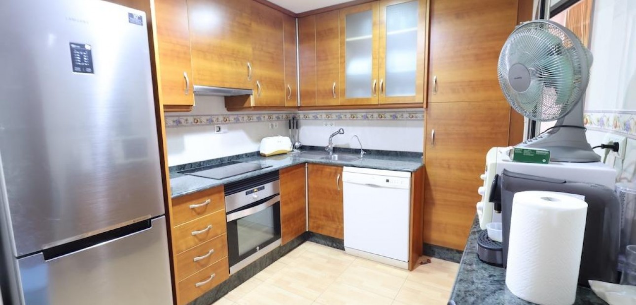 Sale - Apartment / flat -
Torrevieja - Acequion