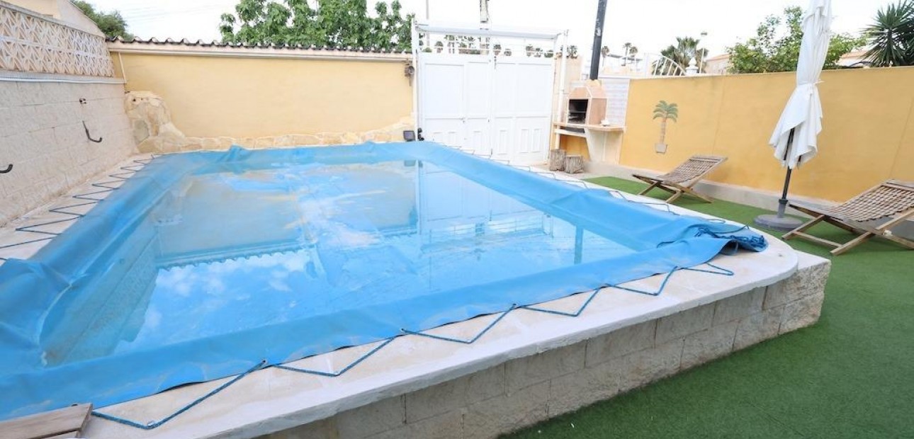 Sale - Terraced house -
Torrevieja - Torretas