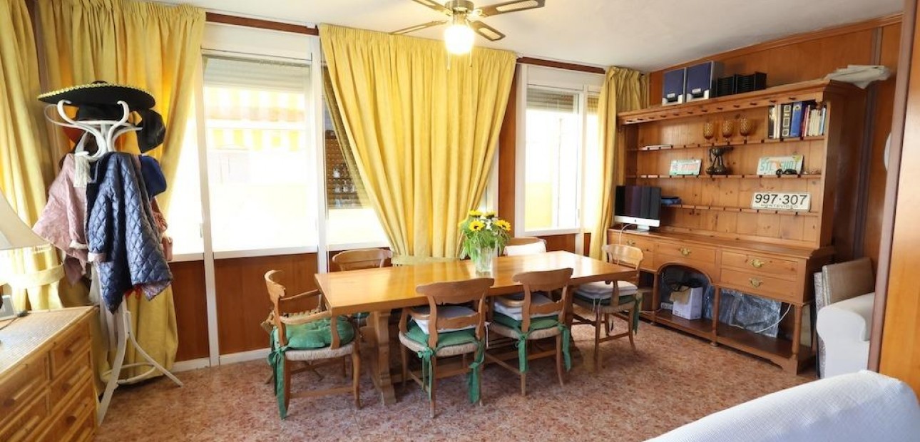 Sale - Terraced house -
Torrevieja - Torretas