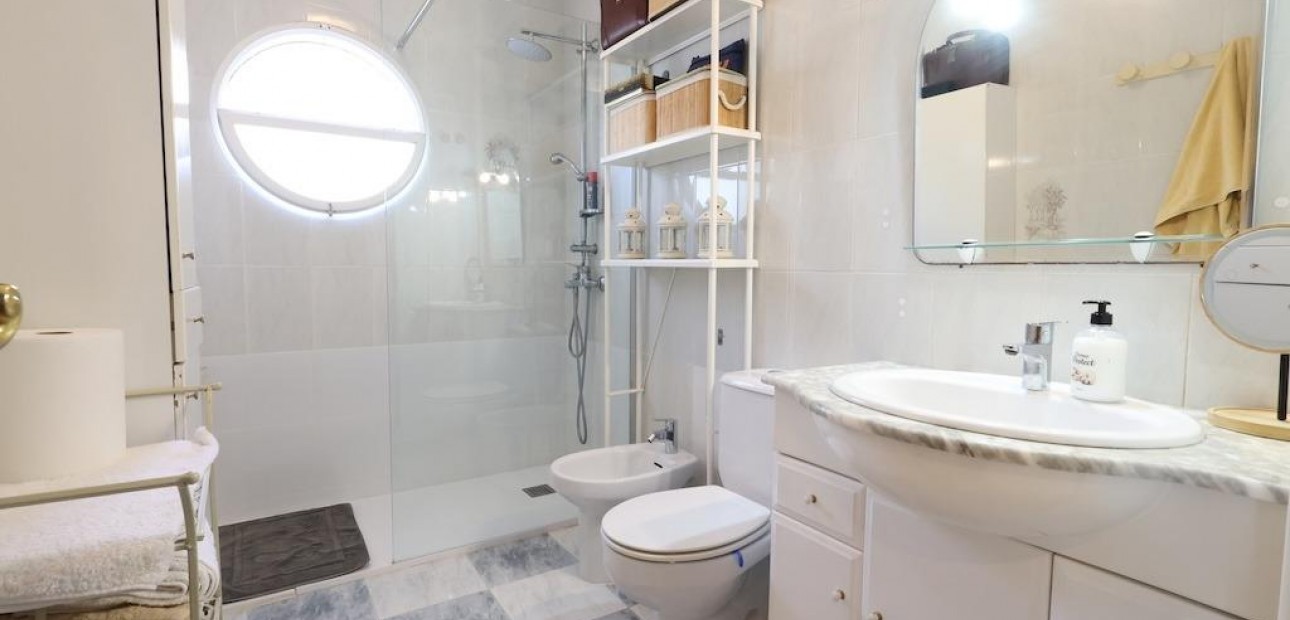 Sale - Terraced house -
Torrevieja - Torretas