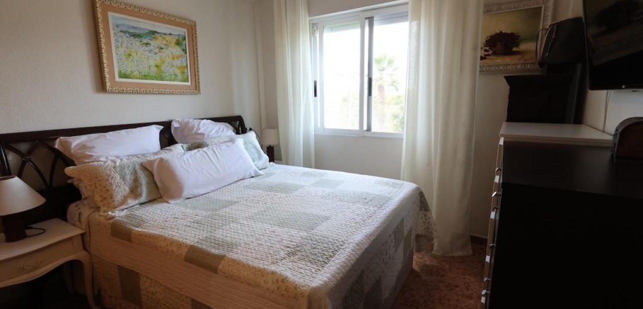 Sale - Terraced house -
Torrevieja - Torretas