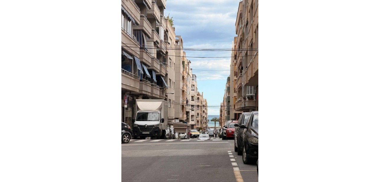 Sale - Apartment / flat -
Torrevieja - Estacion de autobuses