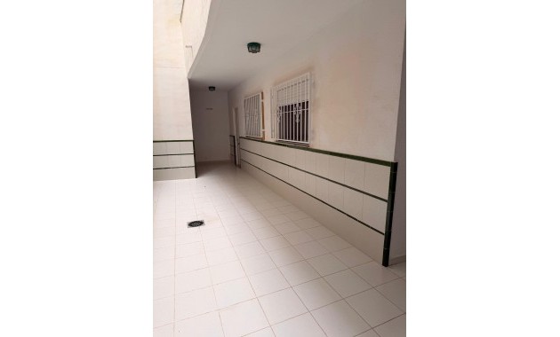 Sale - Apartment / flat -
Torrevieja - Estacion de autobuses