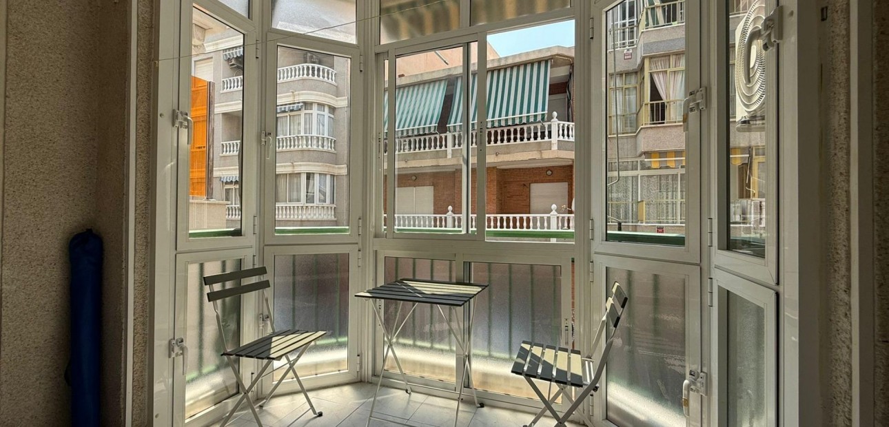 Sale - Apartment / flat -
Torrevieja - Estacion de autobuses