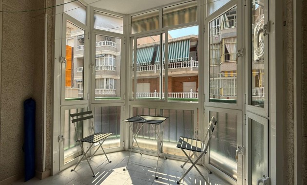 Sale - Apartment / flat -
Torrevieja - Estacion de autobuses