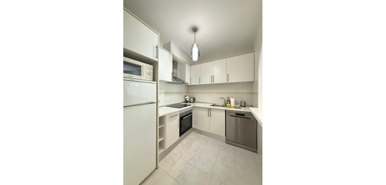 Sale - Apartment / flat -
Torrevieja - Estacion de autobuses