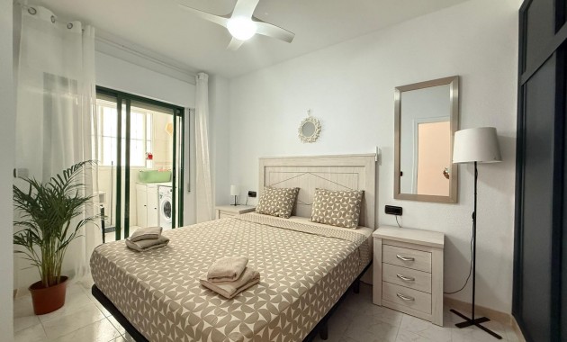 Sale - Apartment / flat -
Torrevieja - Estacion de autobuses