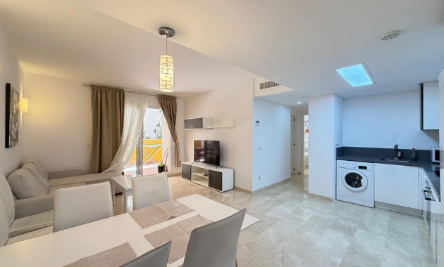 Sale - Apartment / flat -
Torrevieja - Punta prima