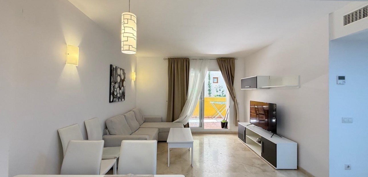 Sale - Apartment / flat -
Torrevieja - Punta prima