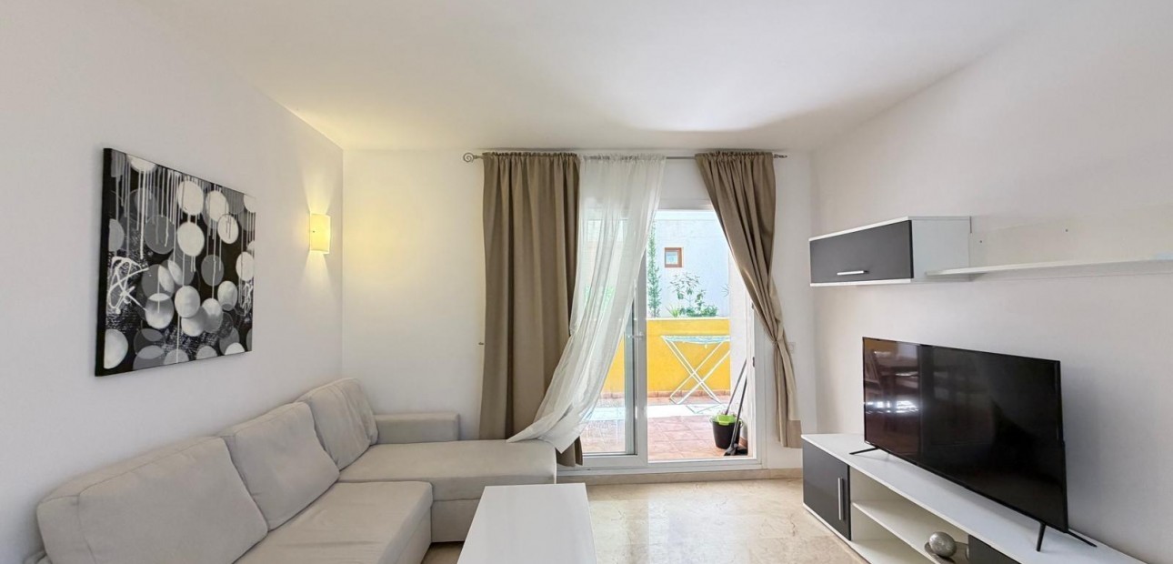 Sale - Apartment / flat -
Torrevieja - Punta prima