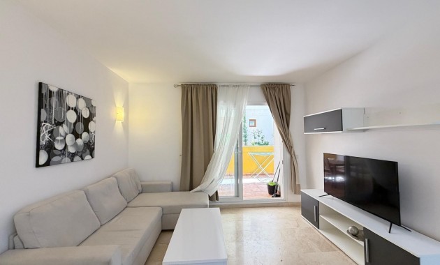 Sale - Apartment / flat -
Torrevieja - Punta prima