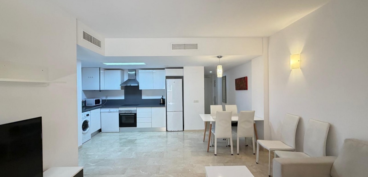 Sale - Apartment / flat -
Torrevieja - Punta prima