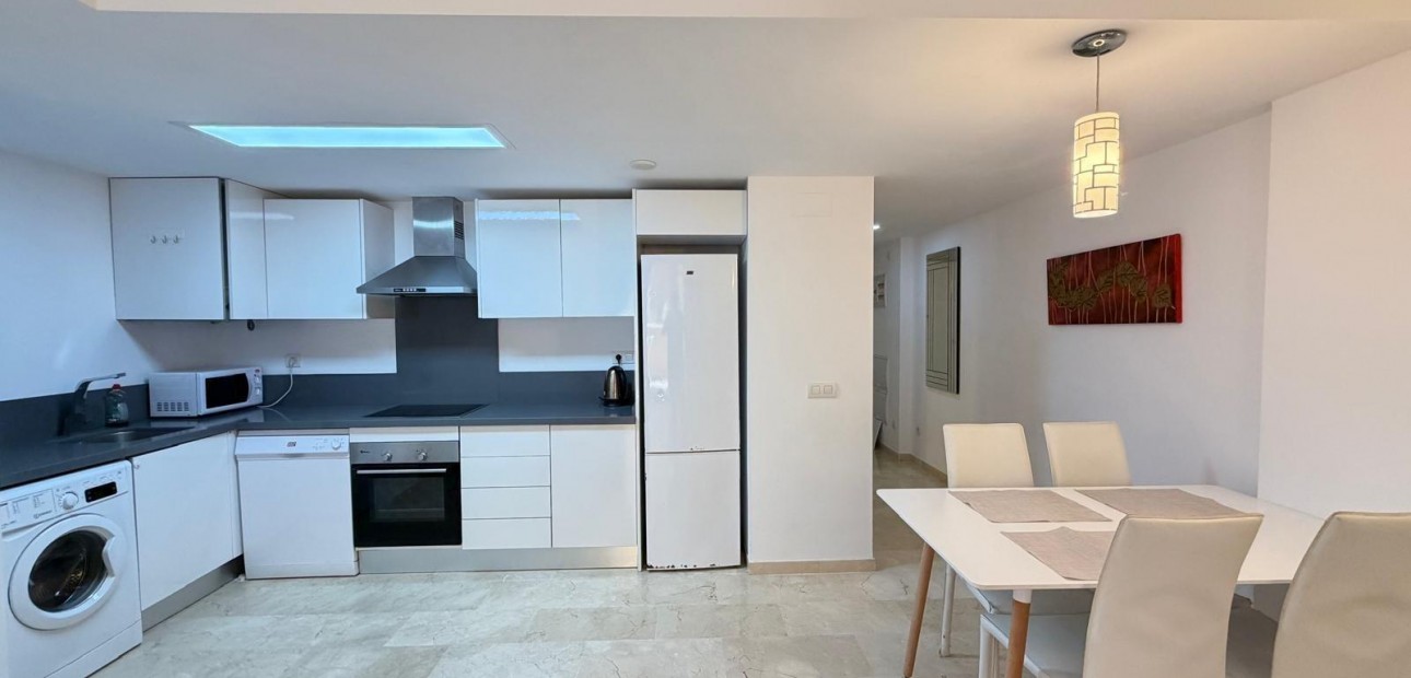 Sale - Apartment / flat -
Torrevieja - Punta prima