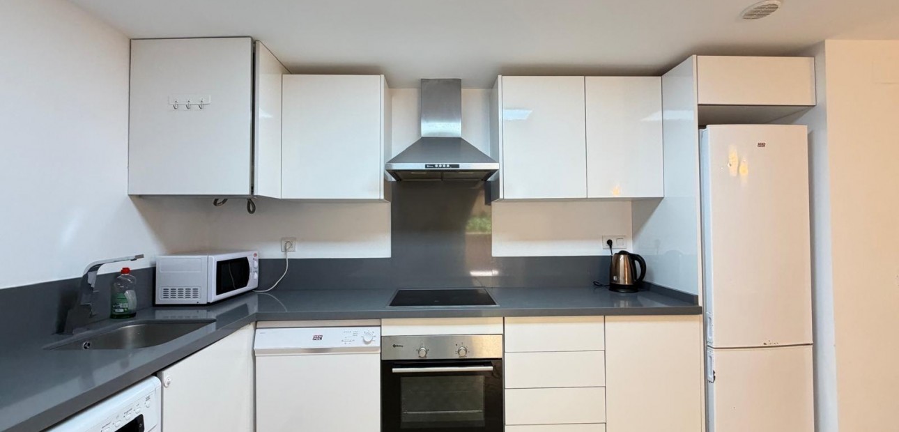 Sale - Apartment / flat -
Torrevieja - Punta prima