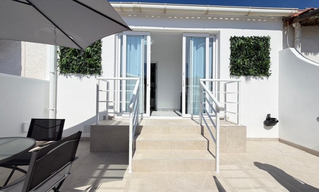 Sale - Terraced house -
Torrevieja - La Siesta - El Salado - Torreta