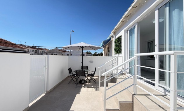 Sale - Terraced house -
Torrevieja - La Siesta - El Salado - Torreta