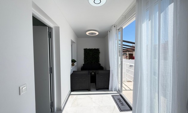 Sale - Terraced house -
Torrevieja - La Siesta - El Salado - Torreta