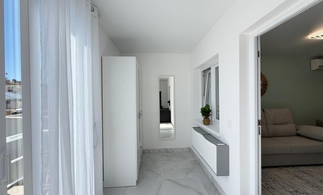 Sale - Terraced house -
Torrevieja - La Siesta - El Salado - Torreta