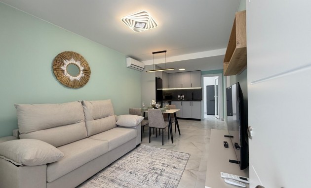 Sale - Terraced house -
Torrevieja - La Siesta - El Salado - Torreta