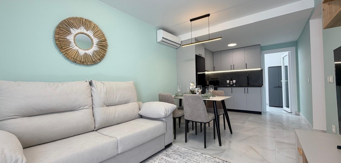 Sale - Terraced house -
Torrevieja - La Siesta - El Salado - Torreta