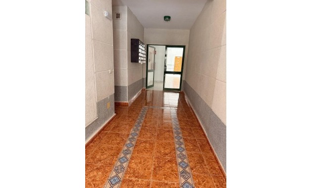 Sale - Apartment / flat -
Torrevieja - Estacion de autobuses