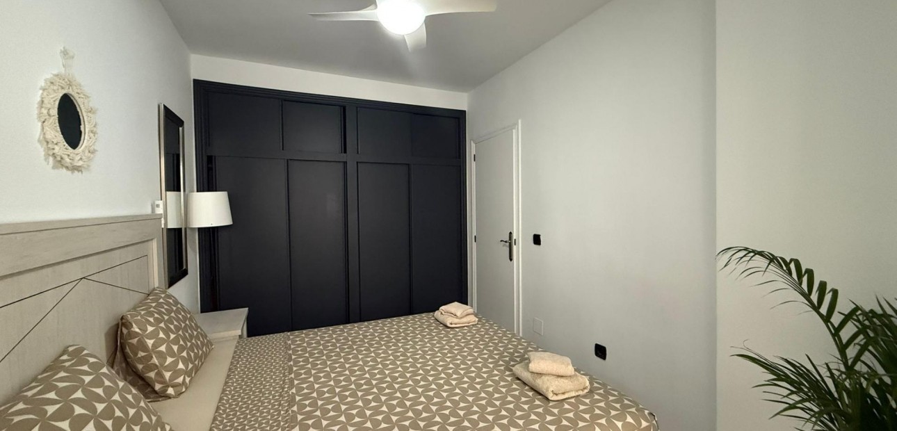 Sale - Apartment / flat -
Torrevieja - Estacion de autobuses