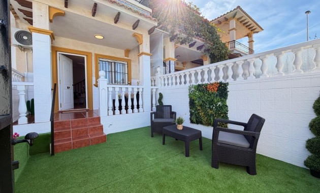 Sale - Terraced house -
Orihuela Costa - Rocio del Mar