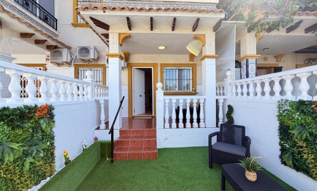 Sale - Terraced house -
Orihuela Costa - Rocio del Mar