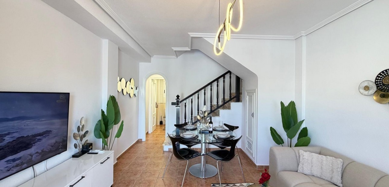 Sale - Terraced house -
Orihuela Costa - Rocio del Mar