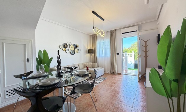 Sale - Terraced house -
Orihuela Costa - Rocio del Mar