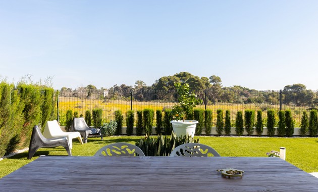 Sale - Apartment / flat -
Torrevieja - Rocio del Mar