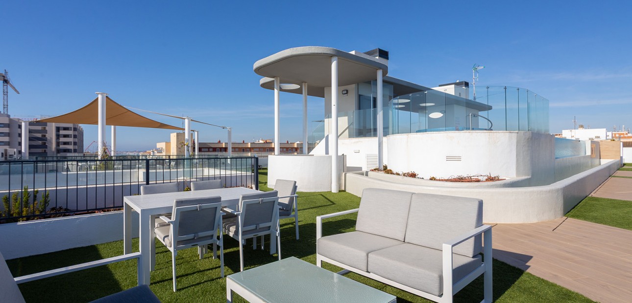 Sale - Apartment / flat -
Torrevieja - Rocio del Mar