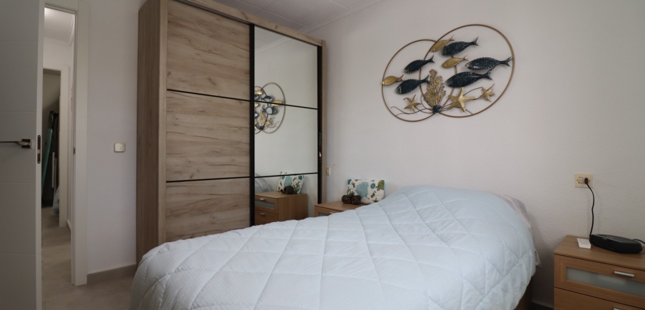 Sale - Bungalow -
Torrevieja - El Chaparral