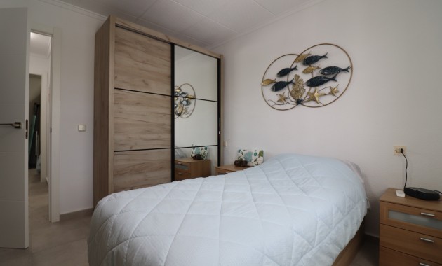 Sale - Bungalow -
Torrevieja - El Chaparral