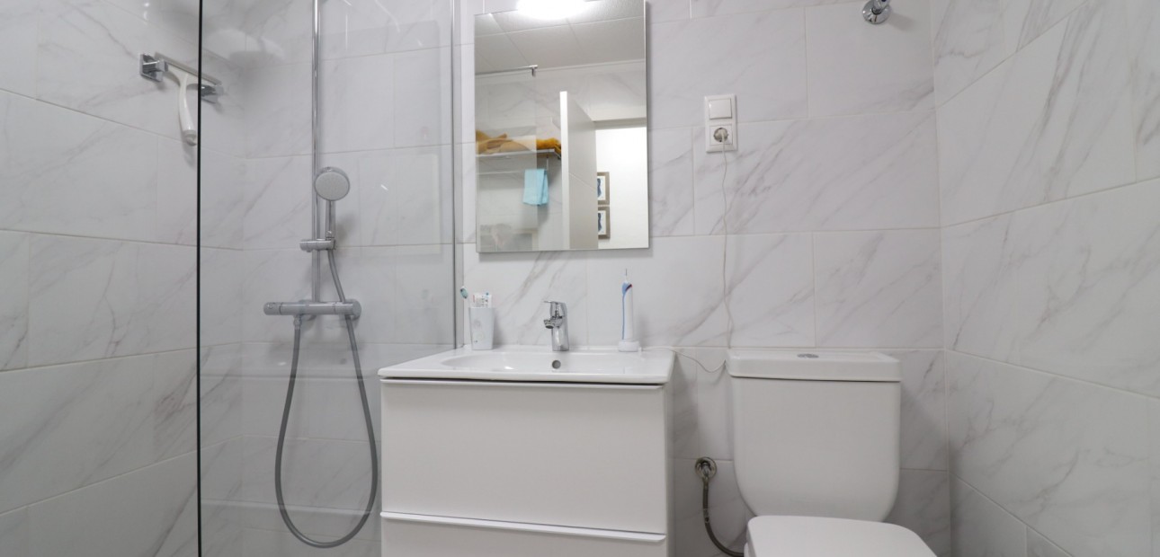 Sale - Bungalow -
Torrevieja - El Chaparral