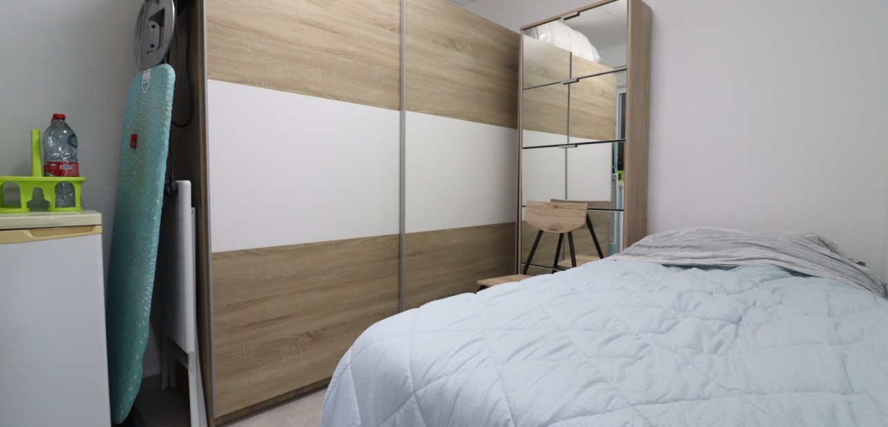 Sale - Bungalow -
Torrevieja - El Chaparral