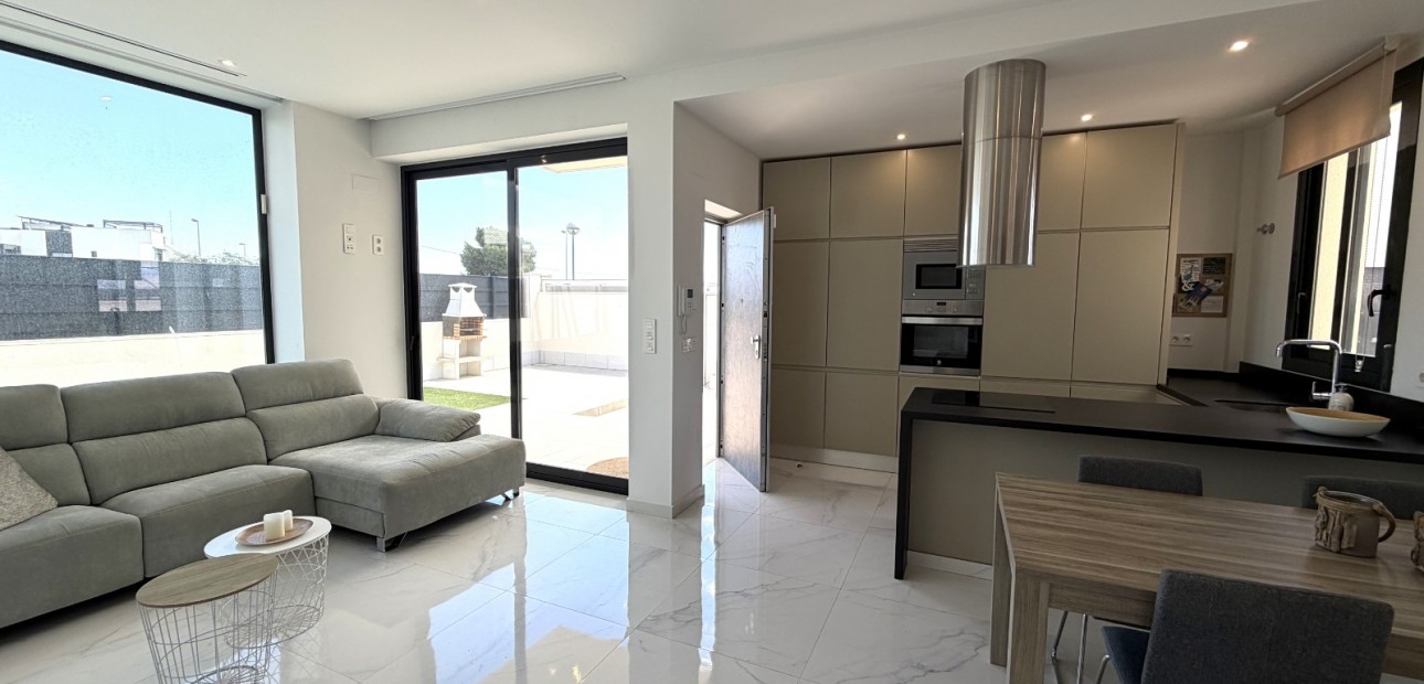 Sale - Detached Villa -
Ciudad Quesada - La Laguna