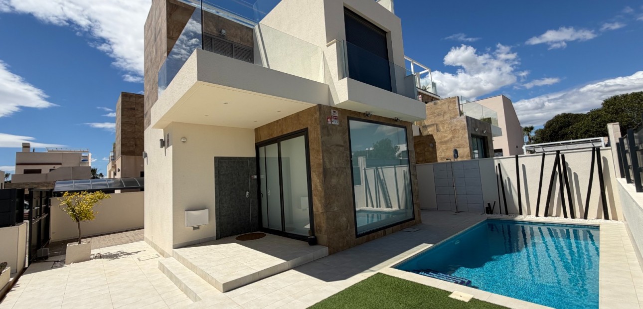 Sale - Detached Villa -
Ciudad Quesada - La Laguna