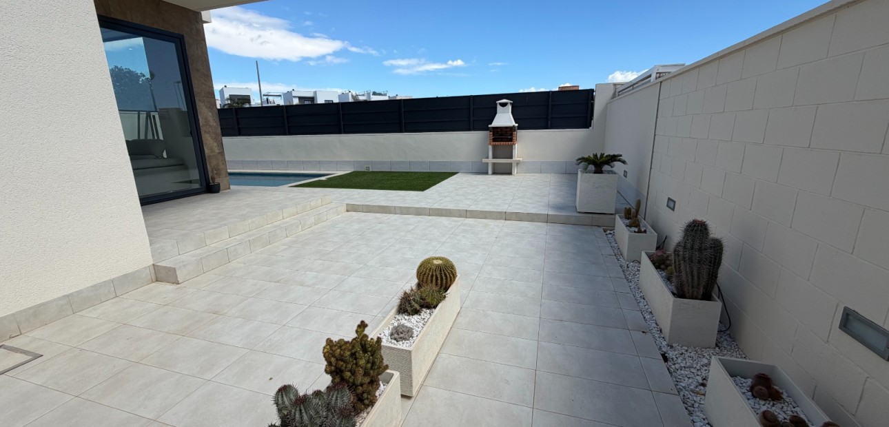 Sale - Detached Villa -
Ciudad Quesada - La Laguna