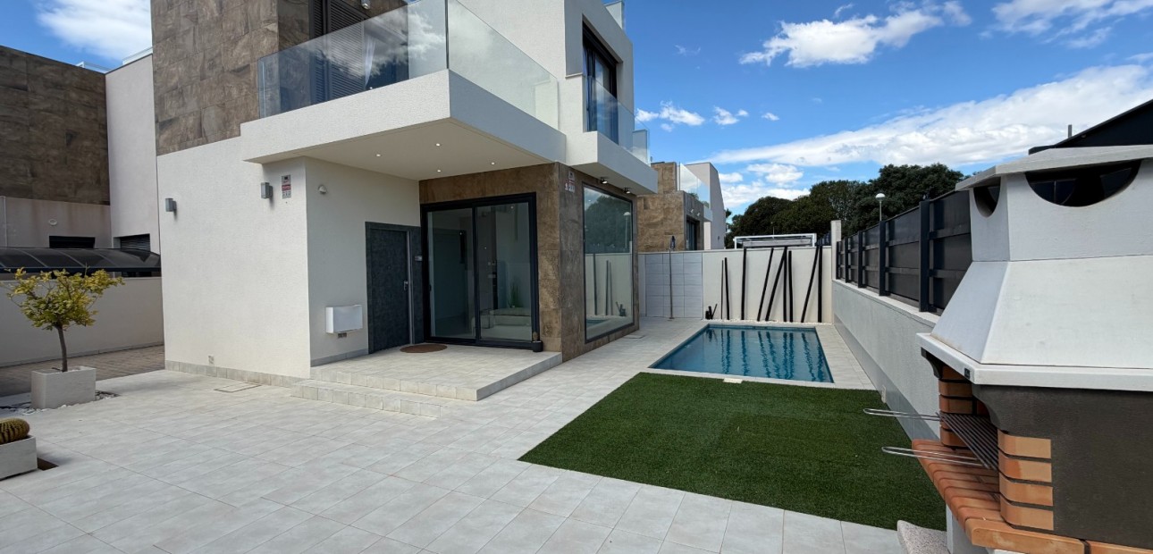 Sale - Detached Villa -
Ciudad Quesada - La Laguna