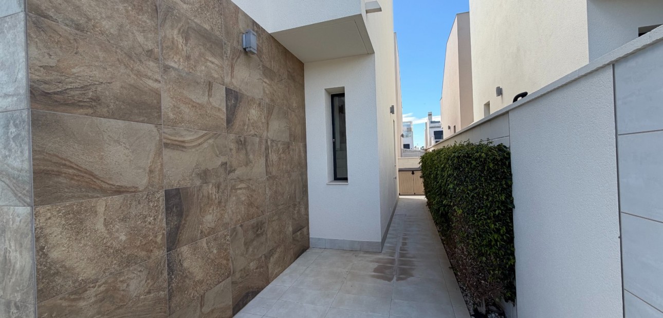 Sale - Detached Villa -
Ciudad Quesada - La Laguna