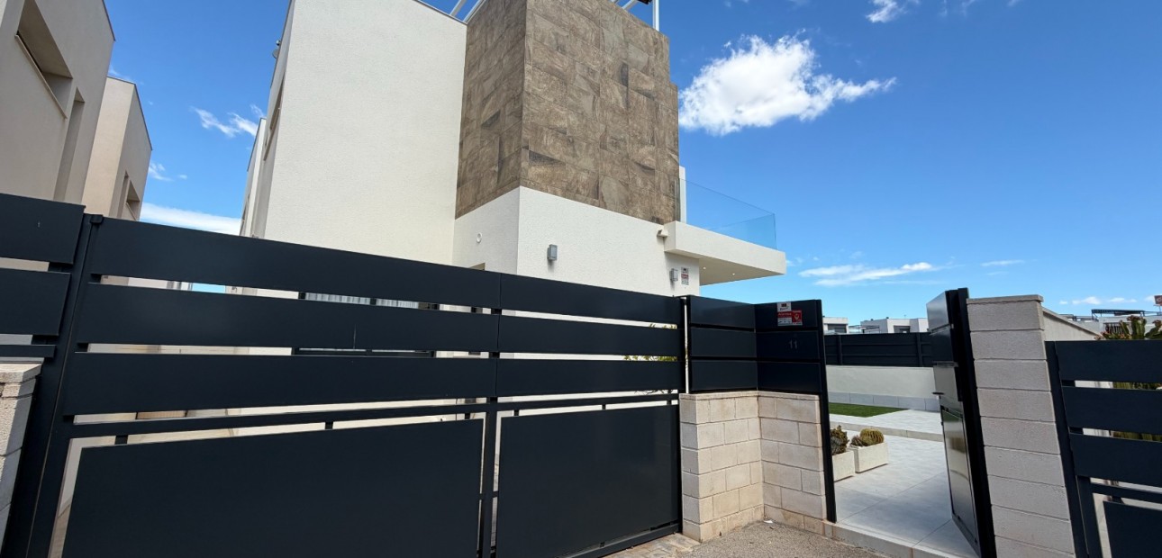 Sale - Detached Villa -
Ciudad Quesada - La Laguna