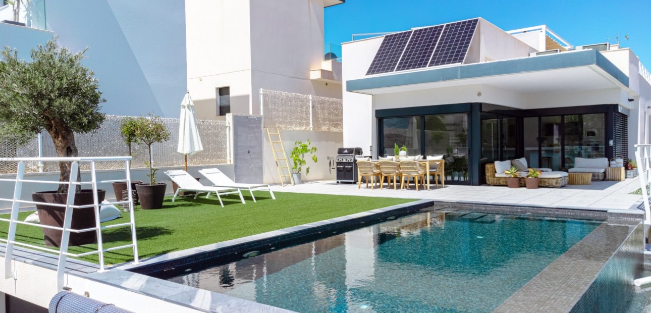 Sale - Detached Villa -
San Miguel de Salinas - San Miguel - Town