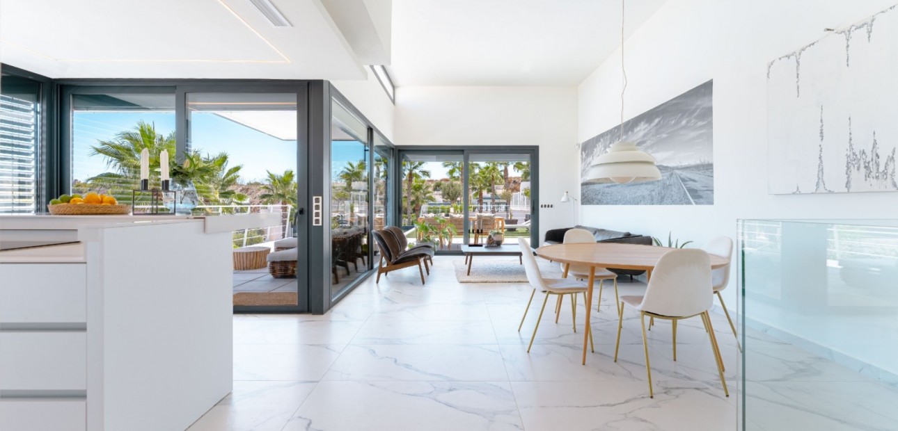 Sale - Detached Villa -
San Miguel de Salinas - San Miguel - Town