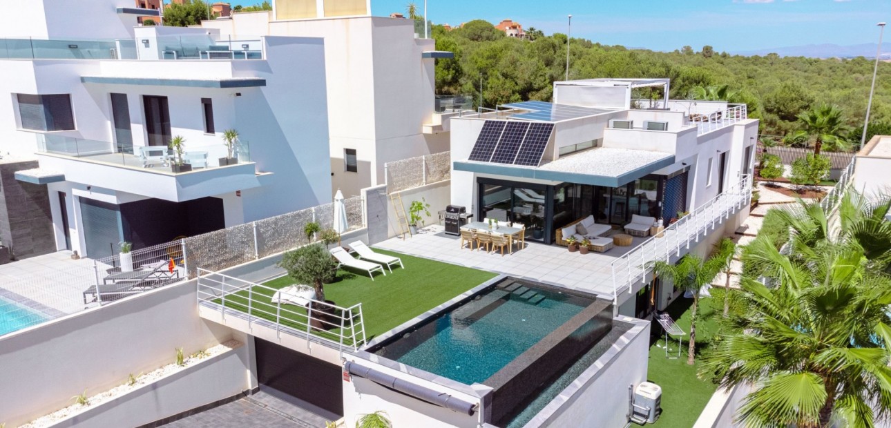 Sale - Detached Villa -
San Miguel de Salinas - San Miguel - Town