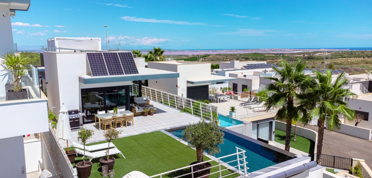 Sale - Detached Villa -
San Miguel de Salinas - San Miguel - Town